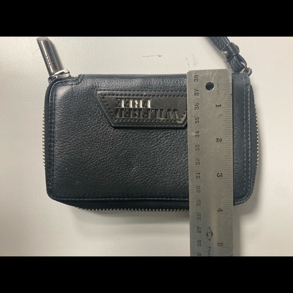 ARITZIA WALLET - Picture 5 of 6